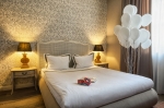 Double room with a double bed