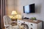 Double room with a double bed